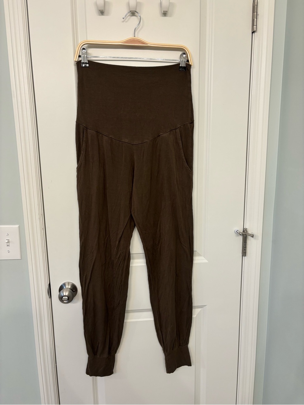 High-Waist Maternity Lounge Pants in Dark green